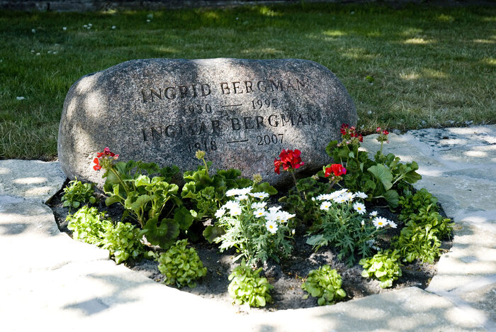  قبر برگمان و آخرین همسرش- هفت گرد
